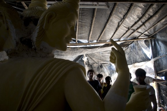Ahmedabad: statue workshop