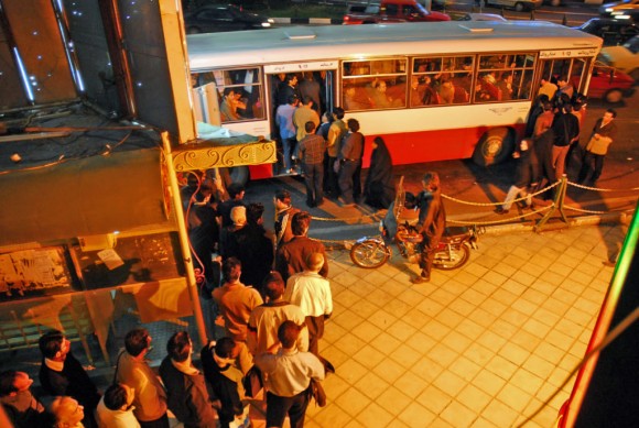 Tehran: bus queues