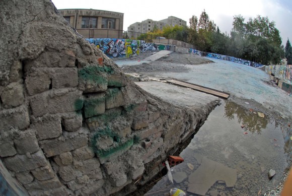 Tehran: skating the dead-pool